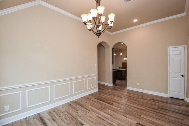 Building Photo - 10523 Texas Sage Way