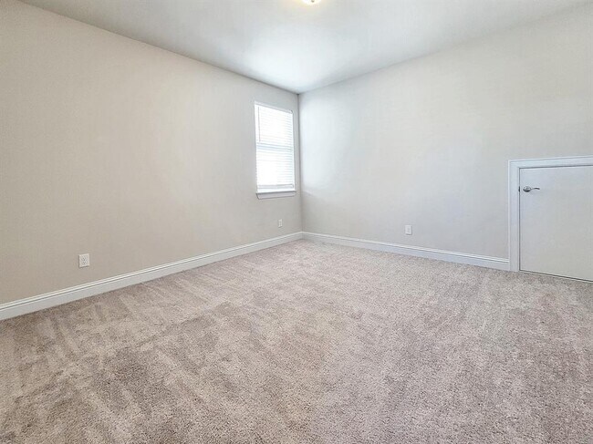 Building Photo - 601 C-Bar Ranch Trl