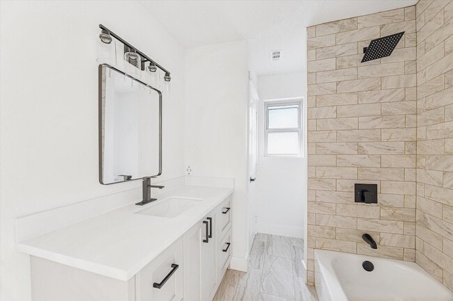 Building Photo - 3623 Acorn Way Ln