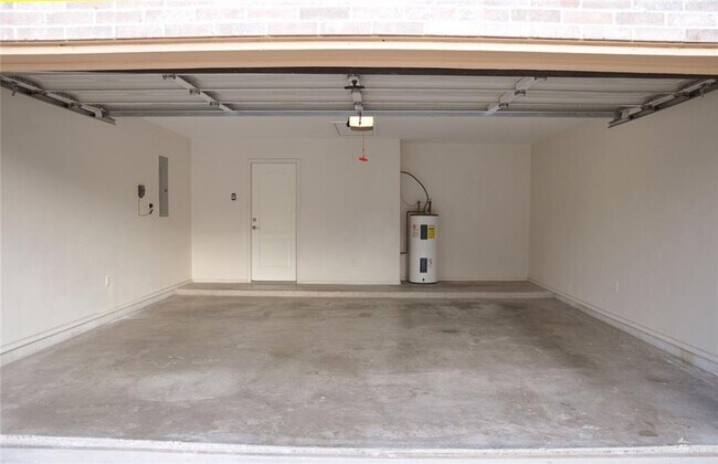 Building Photo - 16 N 45th St