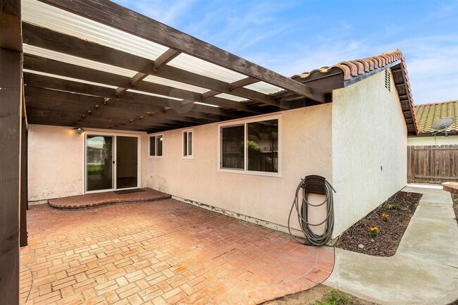 Building Photo - Perfect single-level home on a quiet Cul-d...
