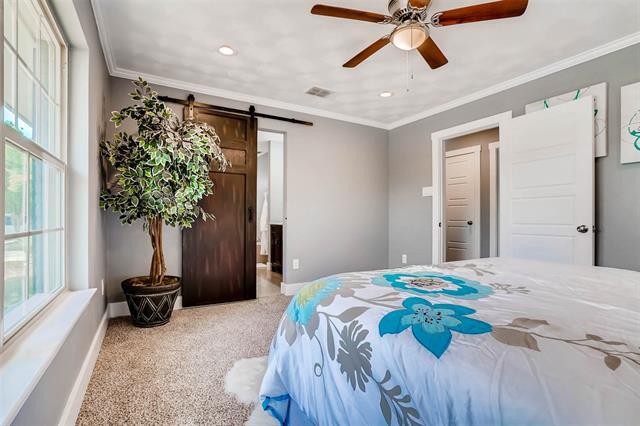 Building Photo - 1715 Pratt St