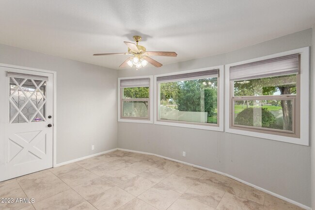 Building Photo - 3037 S Country Club Way