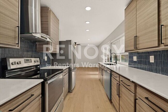 Building Photo - Refreshed Plano Gem  ****Rent Concession - 2nd Month Free****