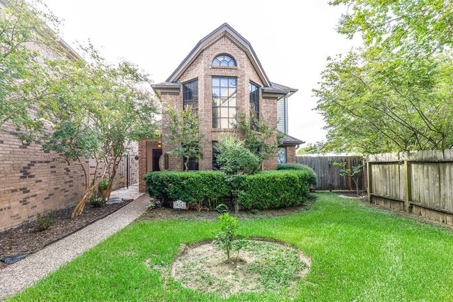 Primary Photo - 18242 Vinland Dr