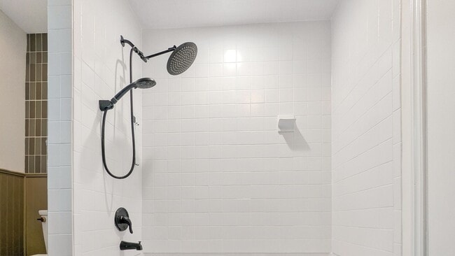 Building Photo - 3 bedroom (Entire House) in the Solitude Village section of High Bridge