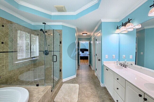 Building Photo - 3786 Upland Dr