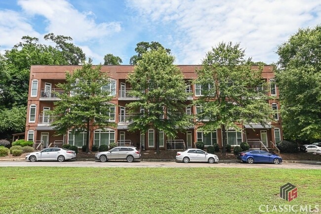 Primary Photo - 250 Martha Dr