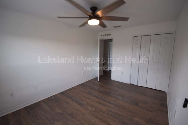 Building Photo - 5123 Spanish Oaks Dr