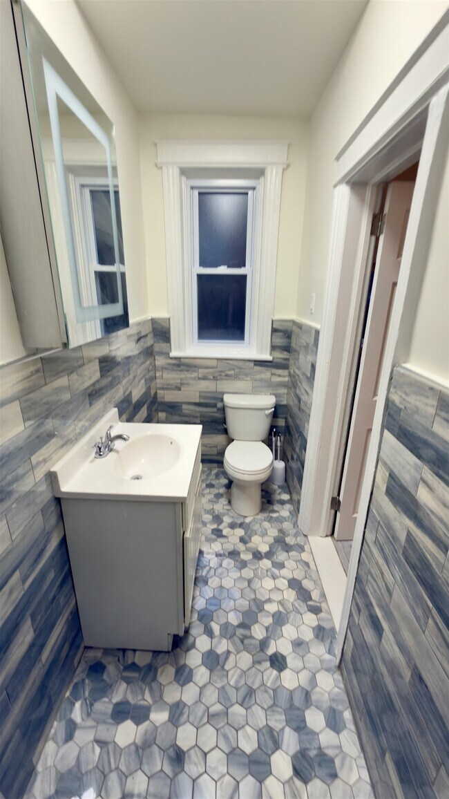 Building Photo - 668-670-670 John F. Kennedy Blvd