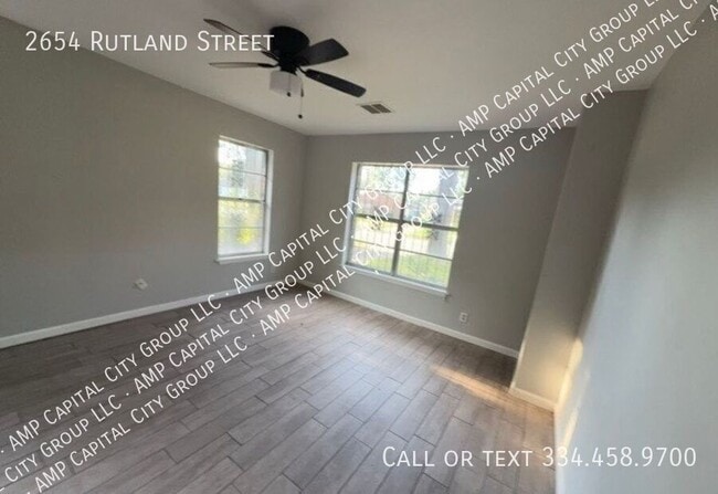 Building Photo - 2654 Rutland St