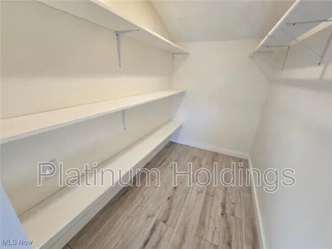 Building Photo - 10306 Winthrop Rd