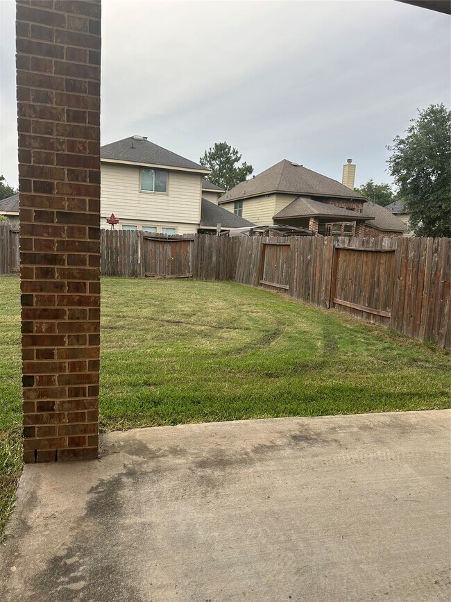 Building Photo - 13915 Sawmill Run Ln