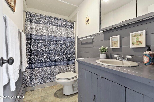 Building Photo - 1244 Whitesville Rd