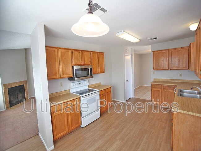 Building Photo - 1803 W Barrow Dr