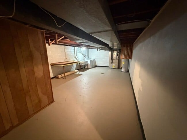Building Photo - 123 Hidden Valley Rd