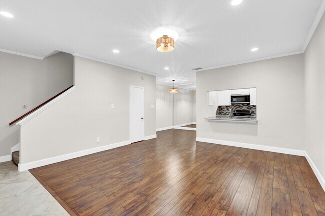 Building Photo - 9800 Pagewood Ln