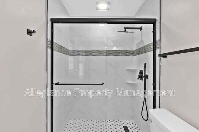 Building Photo - 2215 Lida Ct