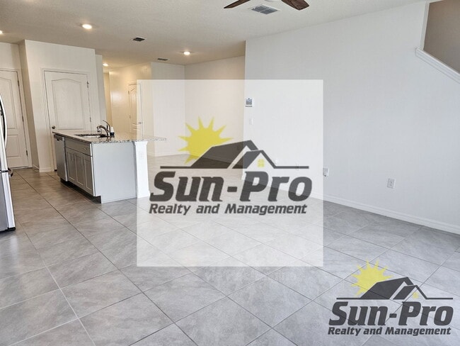 Building Photo - 11 BELLA LAGO Cir