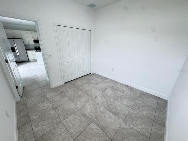 Building Photo - 6142 SW 154th Place Rd