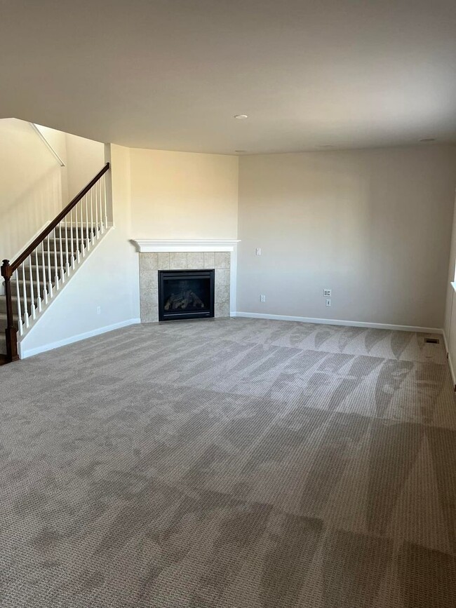 Building Photo - Exceptional 5-bedroom home situated in the highly desirable Copperleaf Neighborhood! Move in Spec...