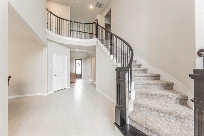 Building Photo - 11730 Twin Creeks Hill Dr