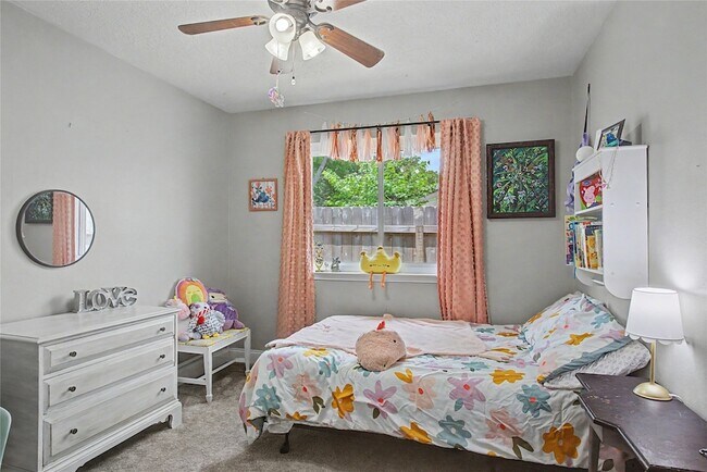Building Photo - 1730 Oak Valley Dr