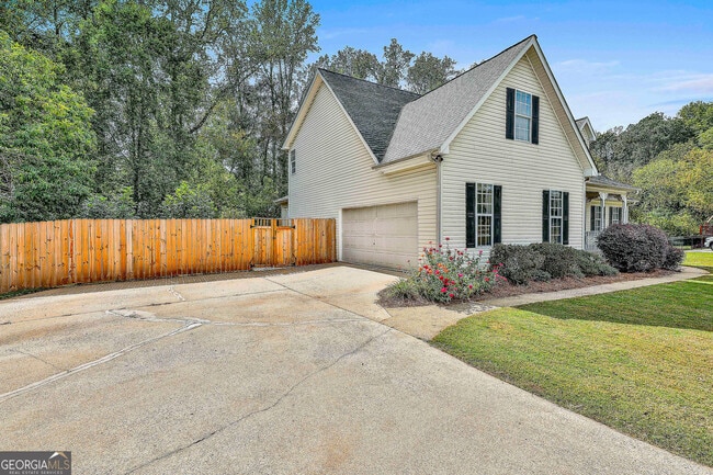 Building Photo - 45 Wildflower Cir