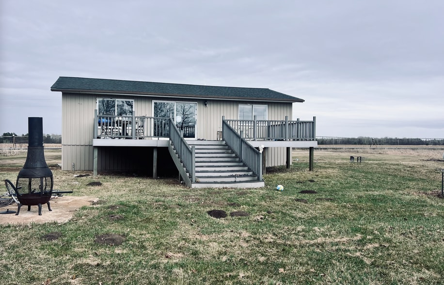 Back of home. - 13433 County 13