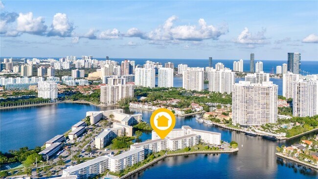 Building Photo - 3020 Marcos Dr