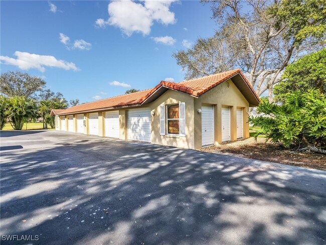 Building Photo - 9851 Costa Mesa Ln