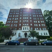 Building Photo - 400 W Hortter St