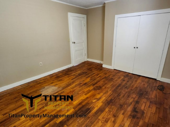 Building Photo - 3 bed house