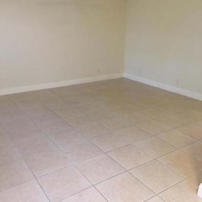 Building Photo - 347 Normandy Ln