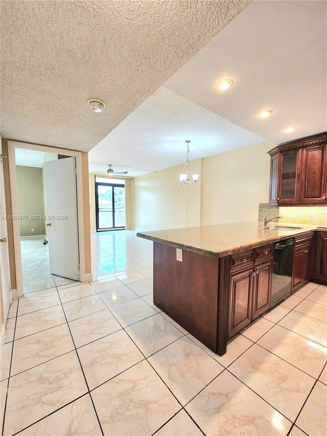 Building Photo - 1600 S Ocean Dr