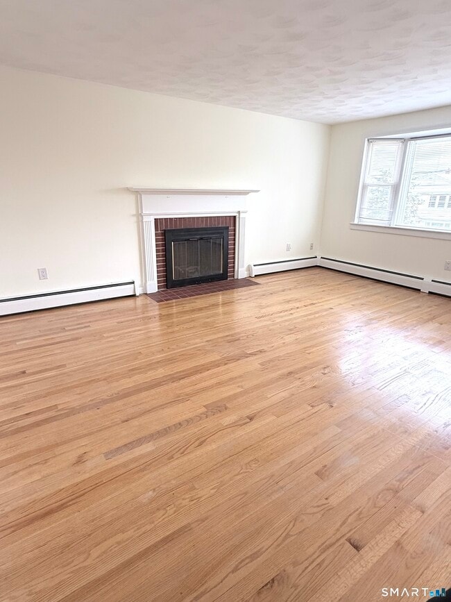 Building Photo - 100 Jordan St