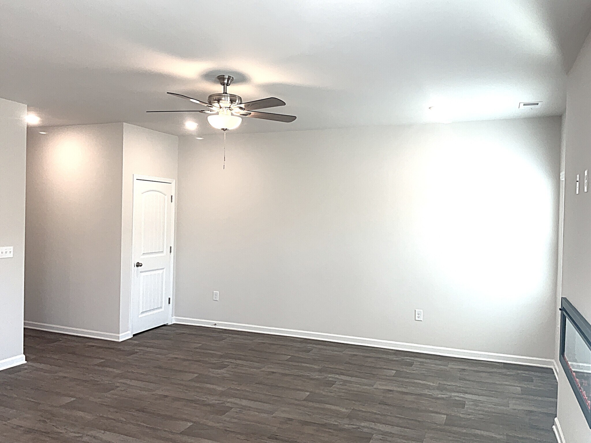 Building Photo - 3260 Emberly Dr