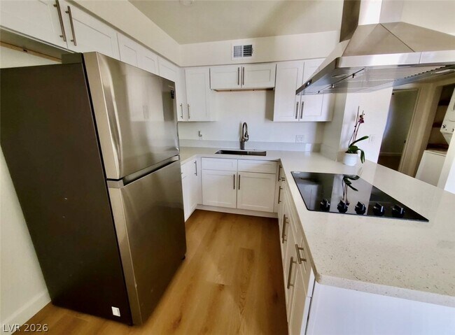 Building Photo - 2121 Oceanus Ln