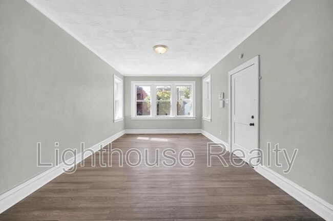 Building Photo - 1319 Marshall St