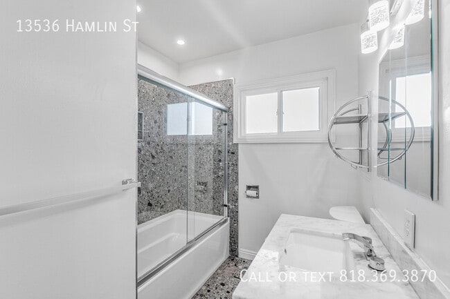 Building Photo - 13536 Hamlin St