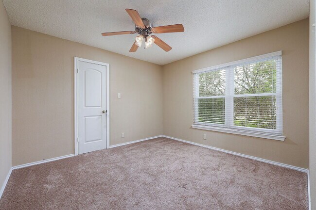 Building Photo - Spacious 3-Bedroom Home with Game Room and...