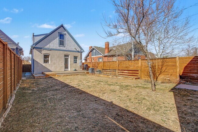 Building Photo - 3116 N Elizabeth St