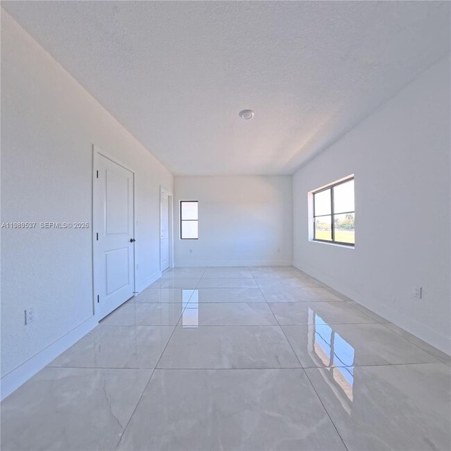 Building Photo - 1374 NW 1st St