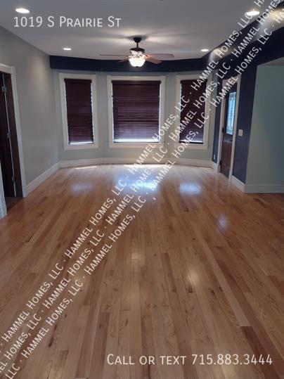 Building Photo - 1019 S Prairie St