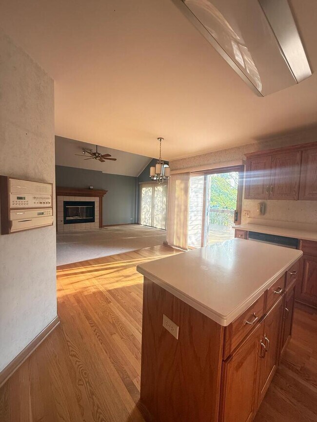 Building Photo - 2286 Brookside Ln