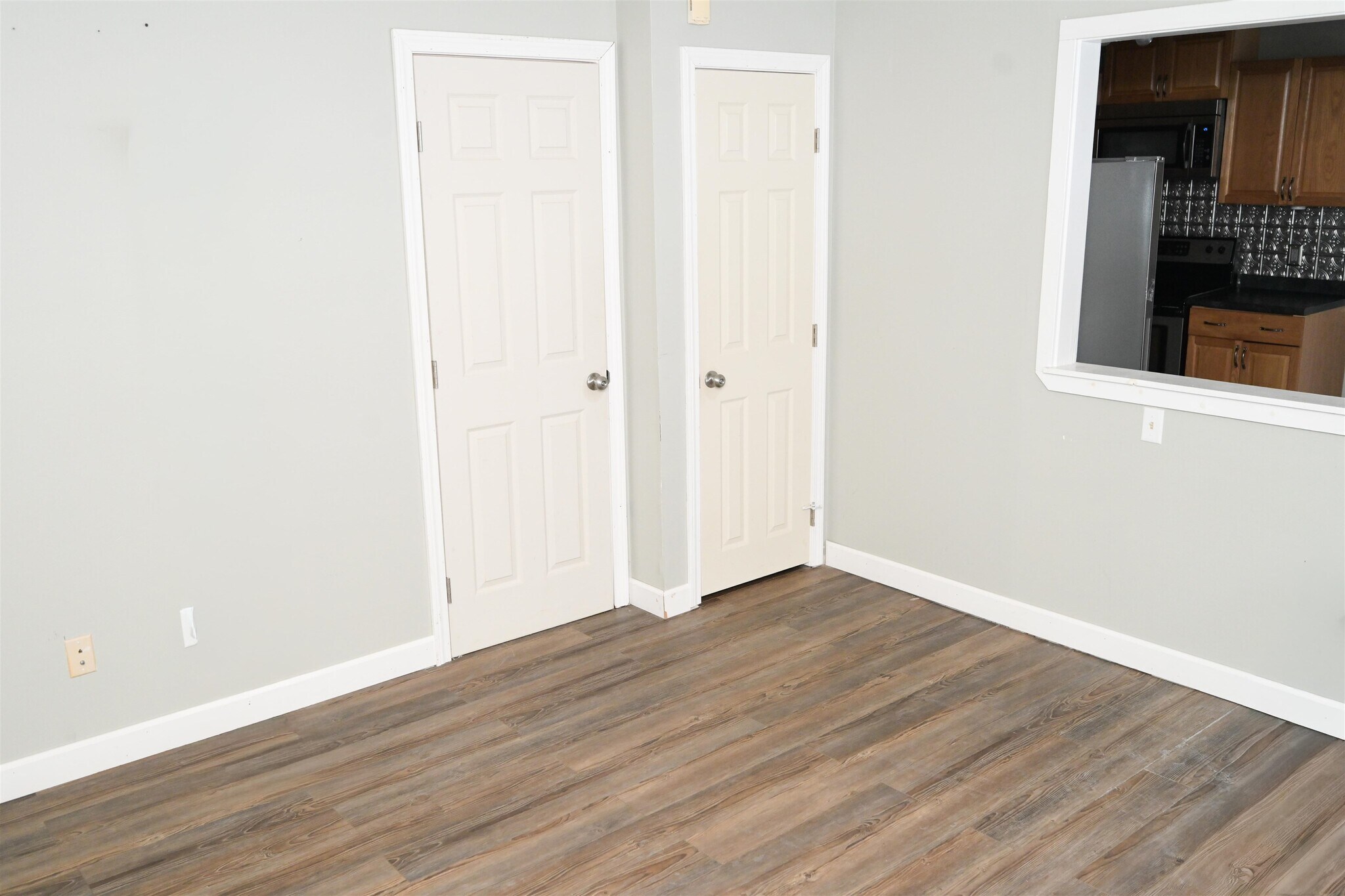 Building Photo - 139 S Main St