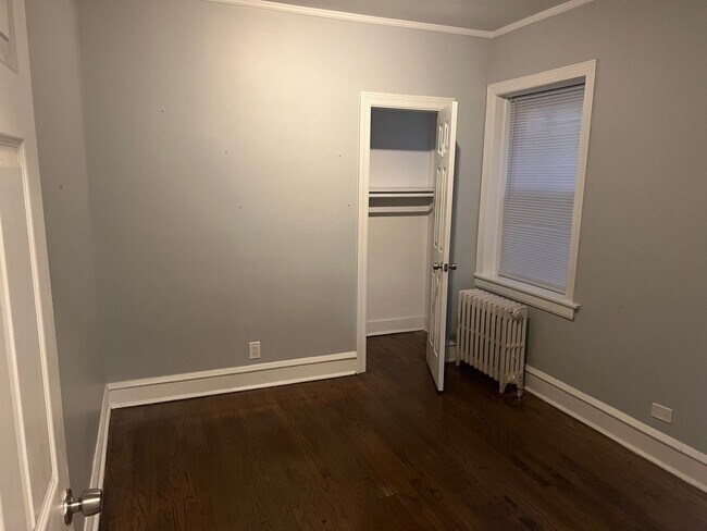 Building Photo - 2843 N Parkside Ave