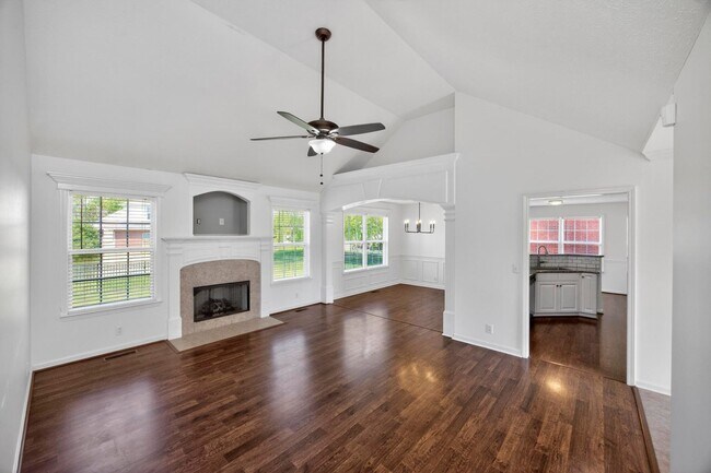 Building Photo - 197 Red Jacket Trce