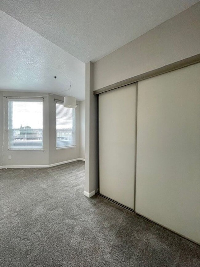 Building Photo - 2 Bedroom, 2 Bath - Second Floor, San Jose...