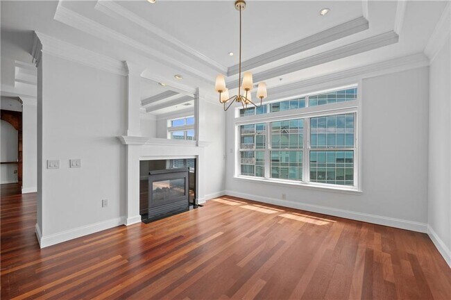 Building Photo - 3334 Peachtree Rd NE